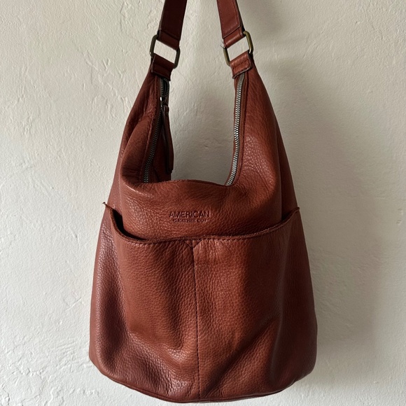 American Leather Handbags - Vintage Viv Hobo American Leather Co. Shoulder Handbag Brown